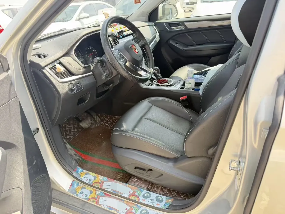 2020 Roewe i6 1.5T 169HP L4 7DCT,autocango,china used car exporter,china ev exporter,chinese used car exporter,chinese used ev exporter