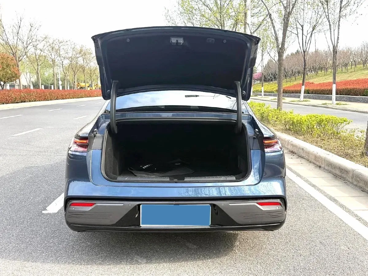 2025 Geely Galaxy Starshine 8 1.5T 163HP L4 3DHT PHEV 27.69KWH,autocango,china used car exporter,china ev exporter,chinese used car exporter,chinese used ev exporter