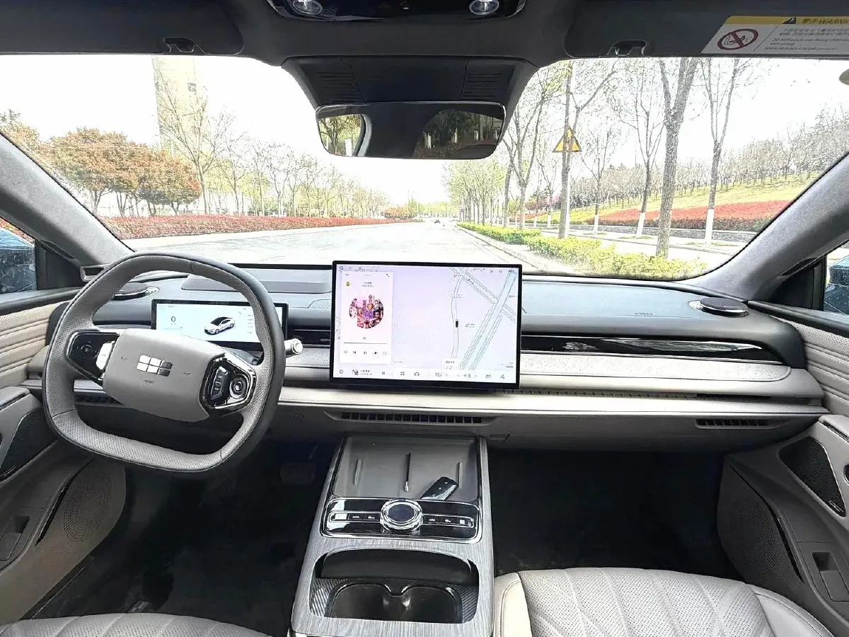 2025 Geely Galaxy Starshine 8 1.5T 163HP L4 3DHT PHEV 27.69KWH,autocango,china used car exporter,china ev exporter,chinese used car exporter,chinese used ev exporter