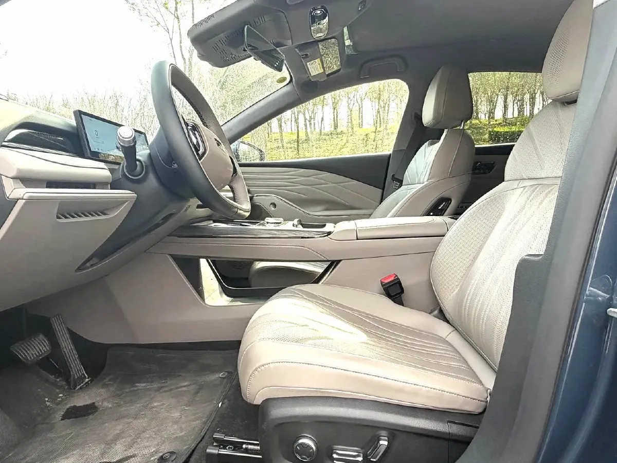 2025 Geely Galaxy Starshine 8 1.5T 163HP L4 3DHT PHEV 27.69KWH,autocango,china used car exporter,china ev exporter,chinese used car exporter,chinese used ev exporter