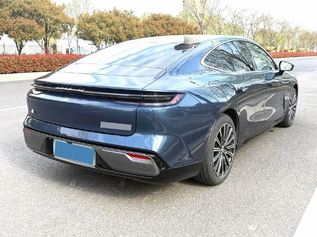 2025 Geely Galaxy Starshine 8 1.5T 163HP L4 3DHT PHEV 27.69KWH,autocango,china used car exporter,china ev exporter,chinese used car exporter,chinese used ev exporter