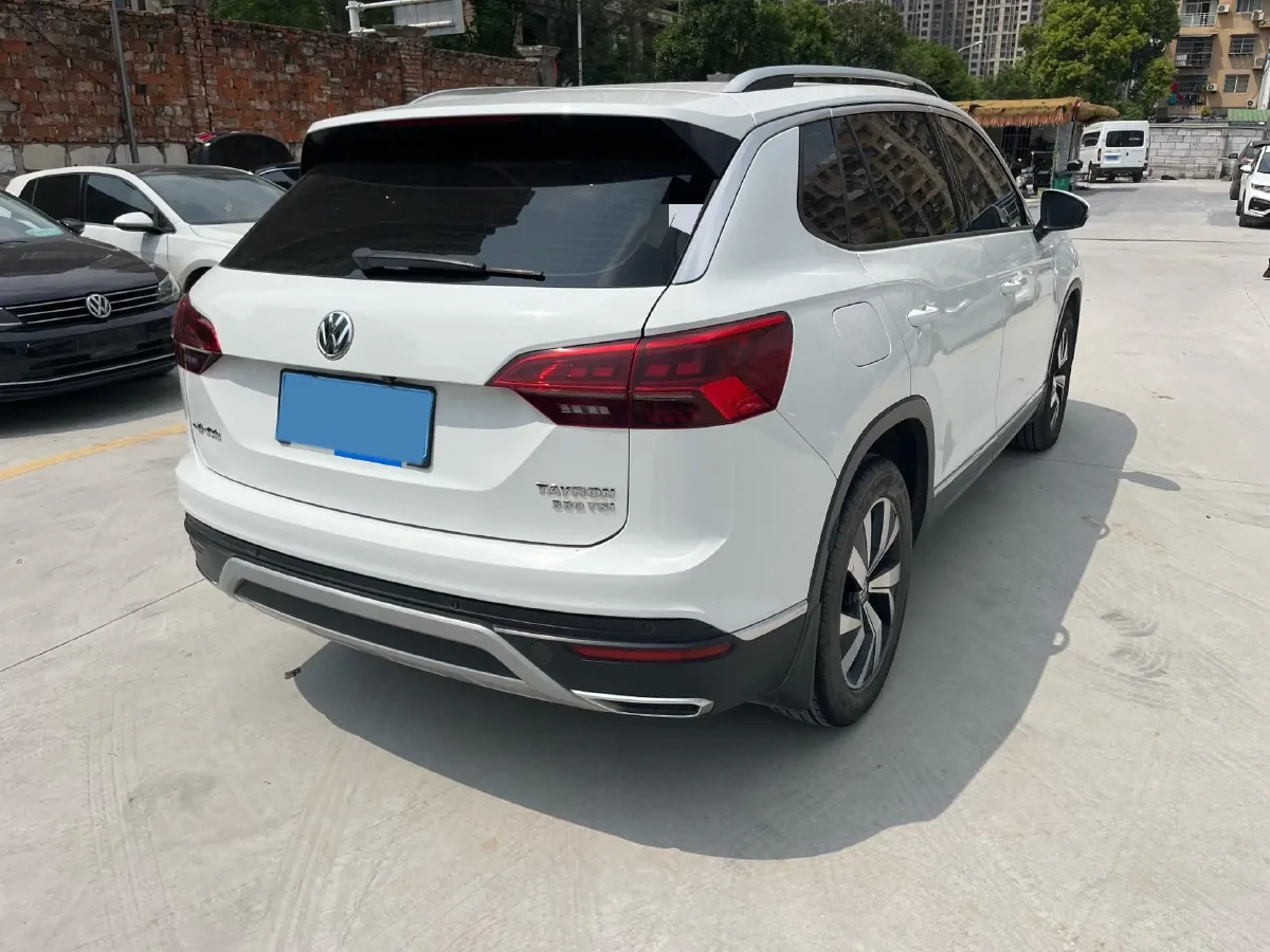 2019 Jeep Cherokee 2.0T 234HP L4 9AT,autocango,china used car exporter,china ev exporter,chinese used car exporter,chinese used ev exporter