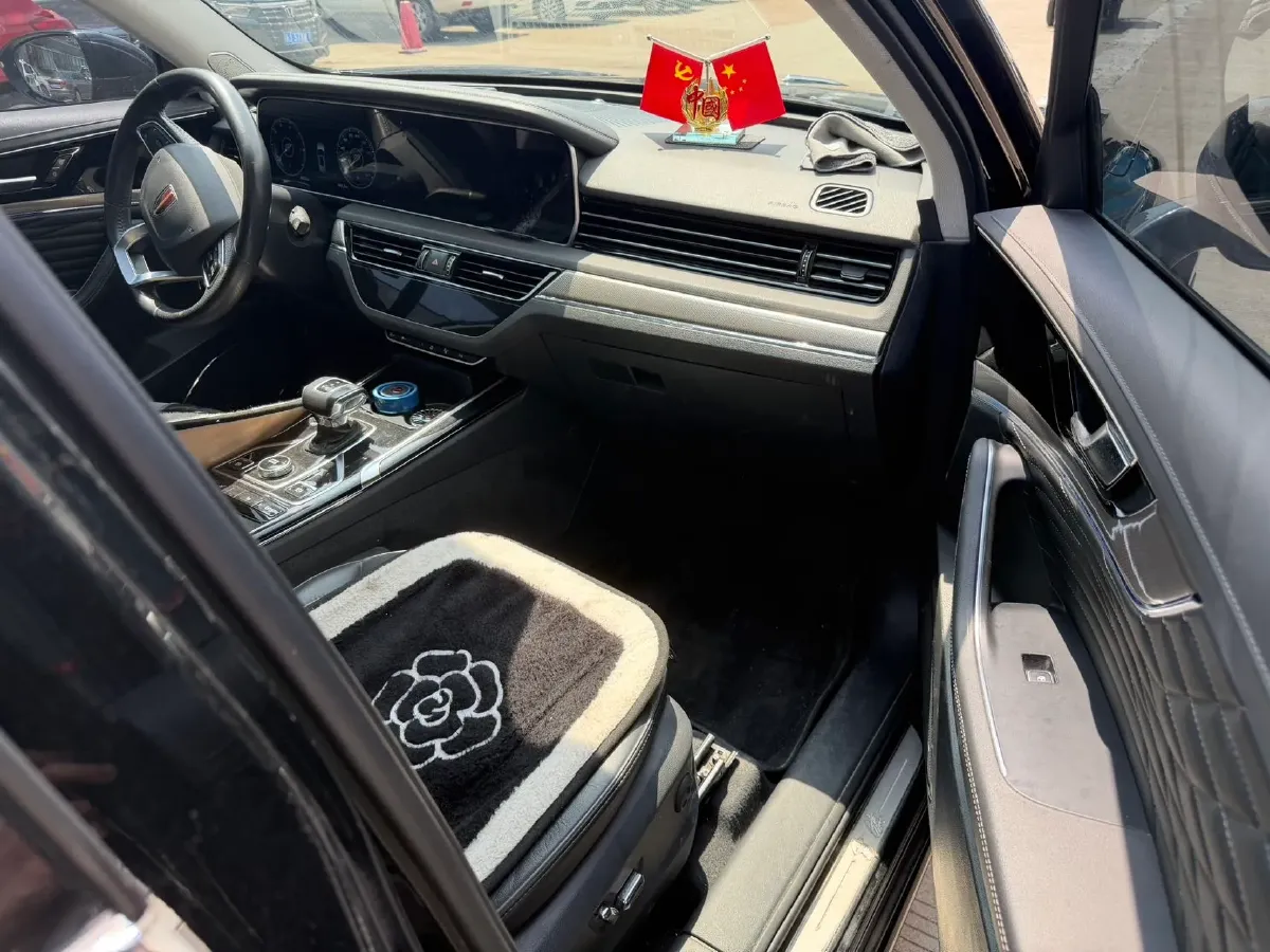 2022 HongQi HS5 2.0T 224HP L4 6AT,autocango,china used car exporter,china ev exporter,chinese used car exporter,chinese used ev exporter