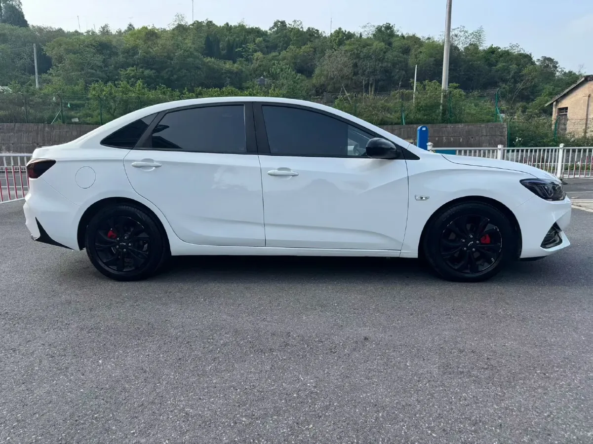 2020 Chevrolet Monza 1.3T 163HP L3 6AT,autocango,china used car exporter,china ev exporter,chinese used car exporter,chinese used ev exporter