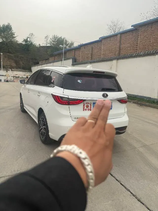 2017 BYD Song MAX 1.5T 154HP L4 6DCT,autocango,china used car exporter,china ev exporter,chinese used car exporter,chinese used ev exporter