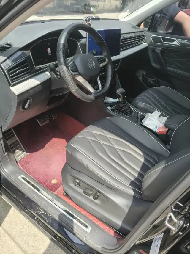 2024 Volkswagen Tiguan L 2.0T 186HP L4 7DCT,autocango,china used car exporter,china ev exporter,chinese used car exporter,chinese used ev exporter