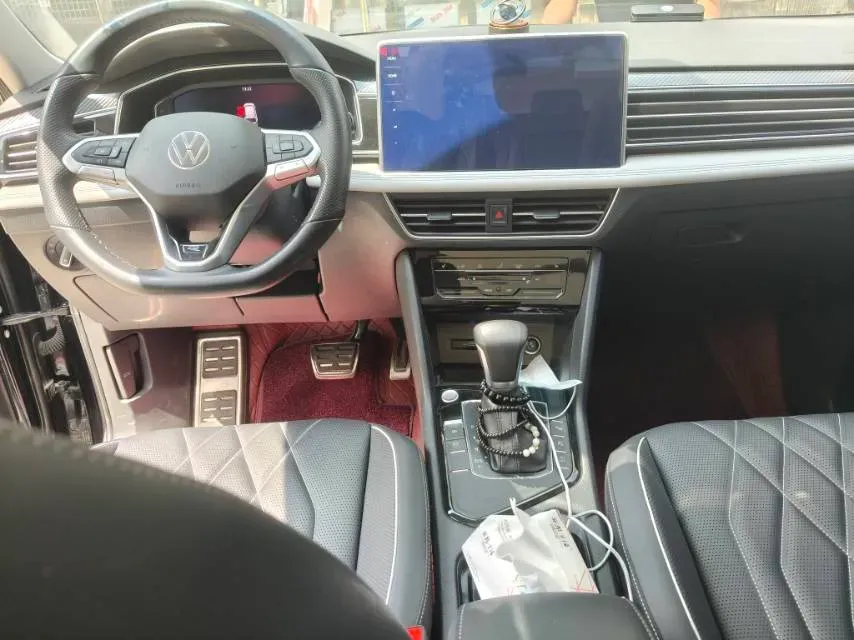 2024 Volkswagen Tiguan L 2.0T 186HP L4 7DCT,autocango,china used car exporter,china ev exporter,chinese used car exporter,chinese used ev exporter