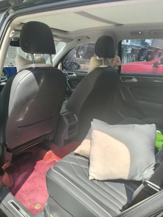 2024 Volkswagen Tiguan L 2.0T 186HP L4 7DCT,autocango,china used car exporter,china ev exporter,chinese used car exporter,chinese used ev exporter