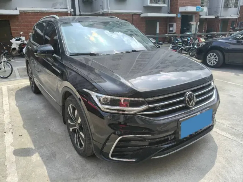 2024 Volkswagen Tiguan L 2.0T 186HP L4 7DCT,autocango,china used car exporter,china ev exporter,chinese used car exporter,chinese used ev exporter
