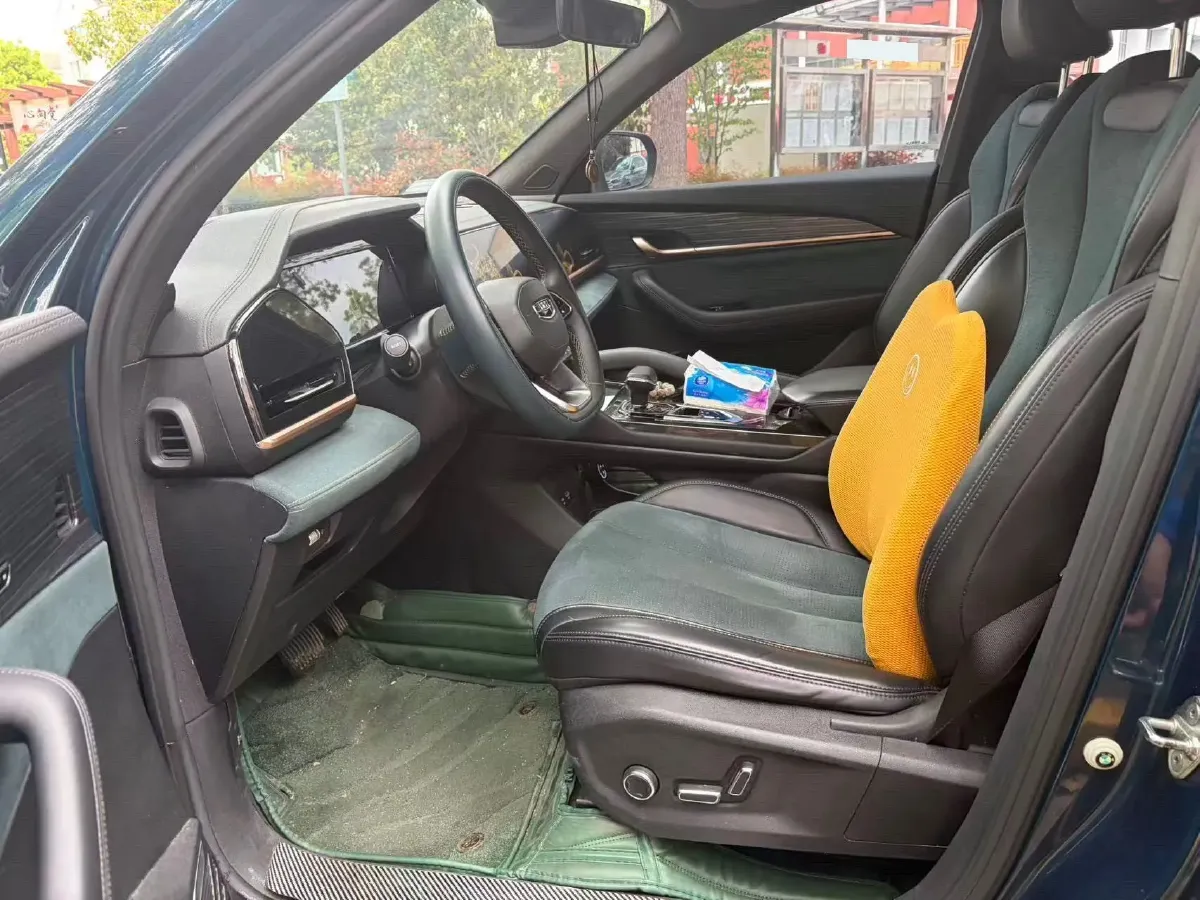 2021 Geely Monjaro 2.0T 218HP L4 7DCT,autocango,china used car exporter,china ev exporter,chinese used car exporter,chinese used ev exporter