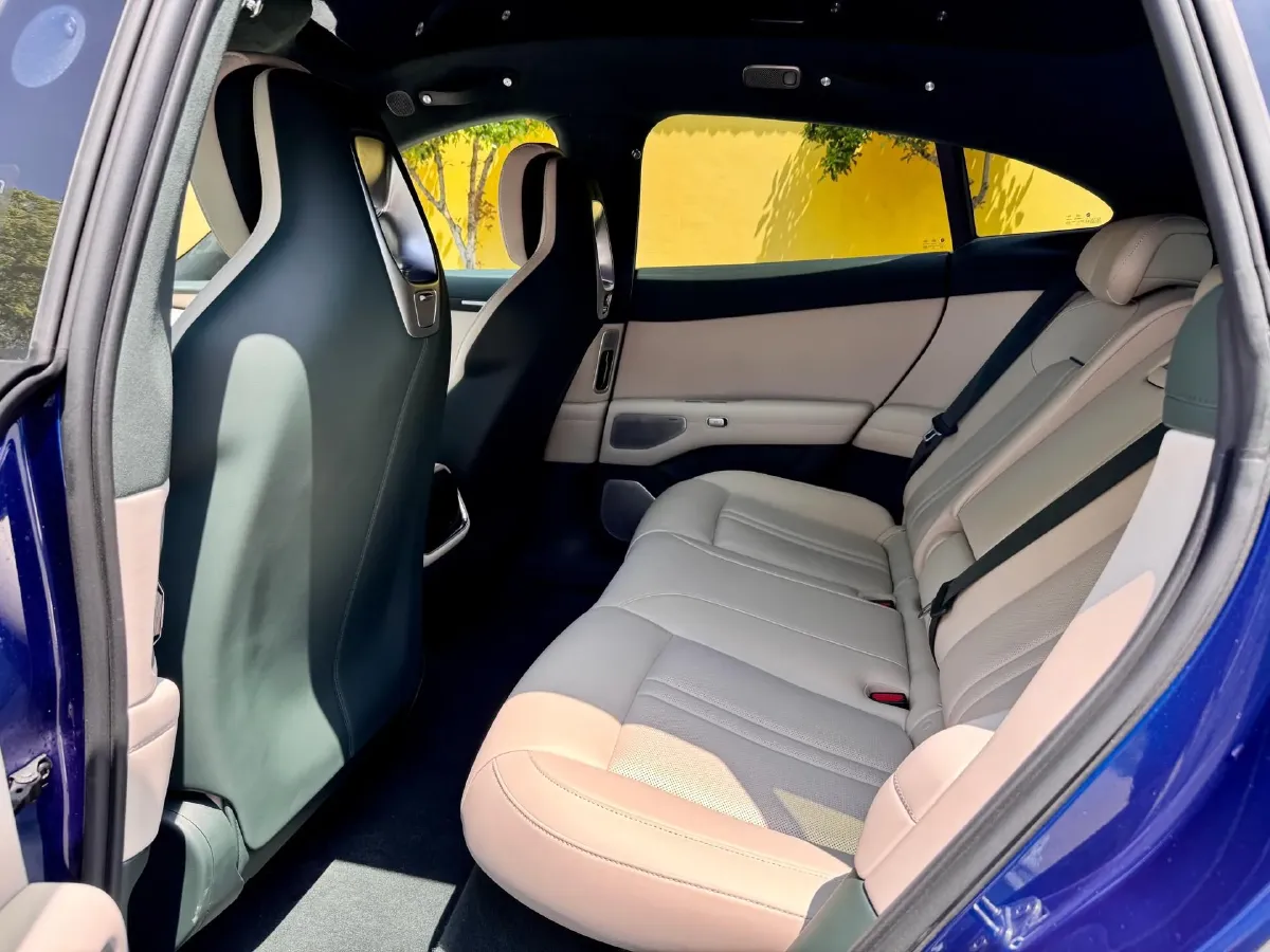 2025 MI YU7 BEV 101.7KWH,autocango,china used car exporter,china ev exporter,chinese used car exporter,chinese used ev exporter