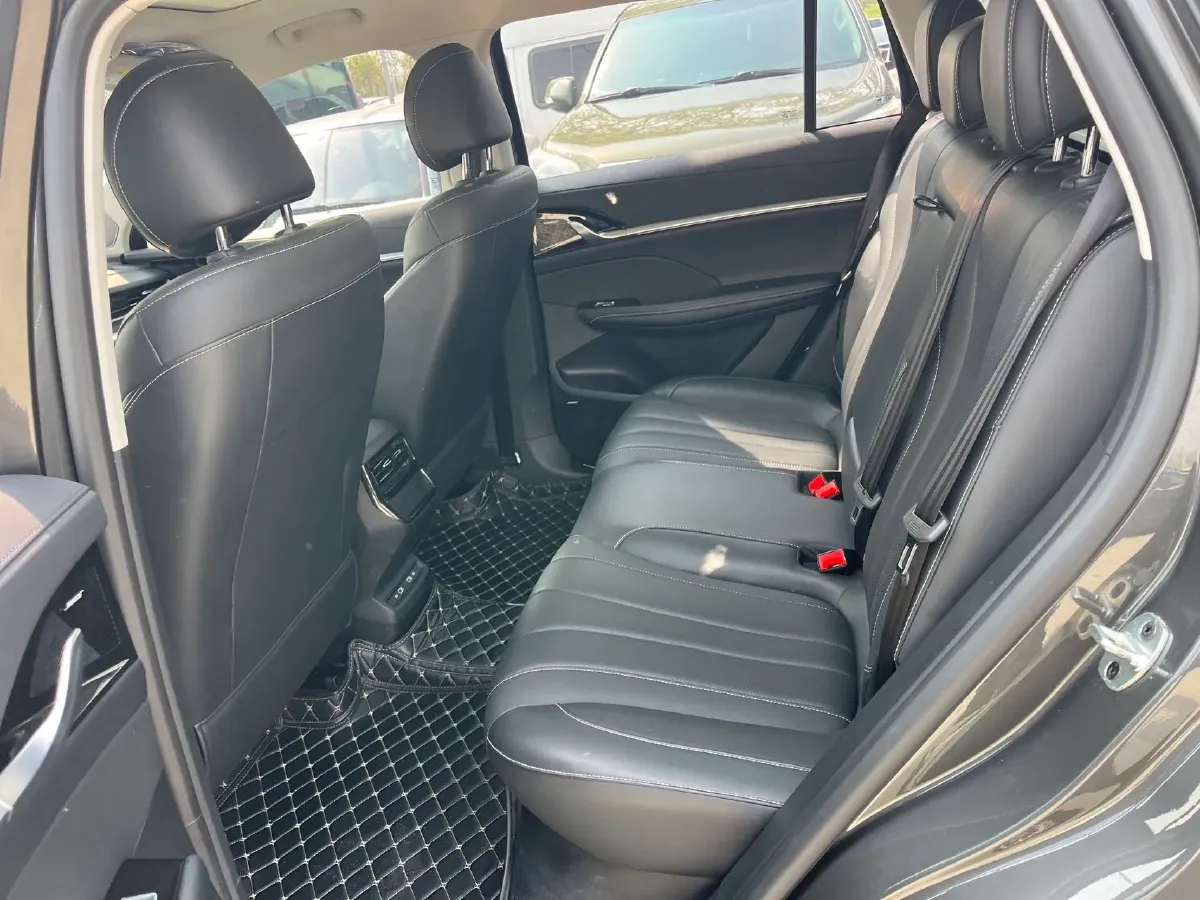 2022 Roewe RX5 MAX 2.0T 231HP L4 8AT,autocango,china used car exporter,china ev exporter,chinese used car exporter,chinese used ev exporter