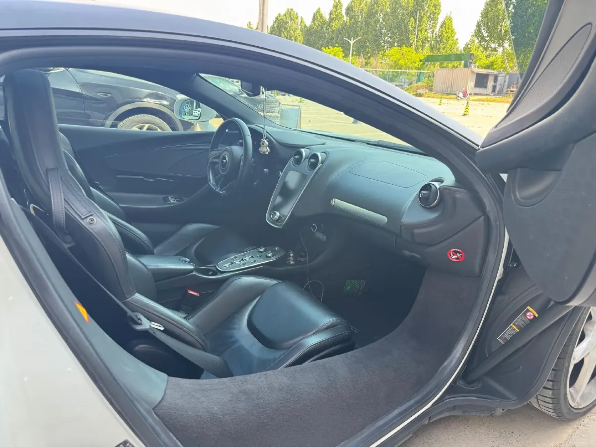 2019 Lorinser MAYBACH S Class 3.0T 367HP V6 9AT,autocango,china used car exporter,china ev exporter,chinese used car exporter,chinese used ev exporter