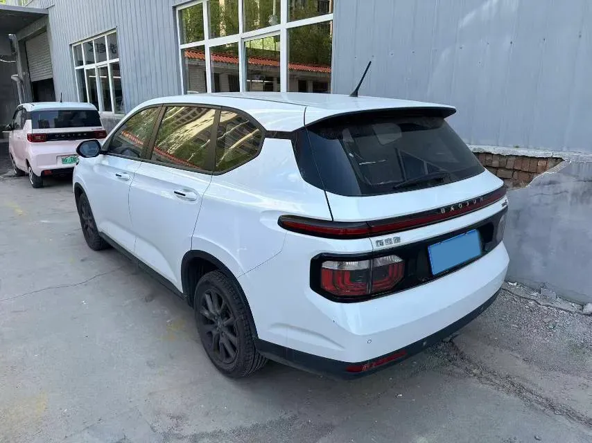 2019 BaoJun 730 1.5T 147HP L4 CVT,autocango,china used car exporter,china ev exporter,chinese used car exporter,chinese used ev exporter