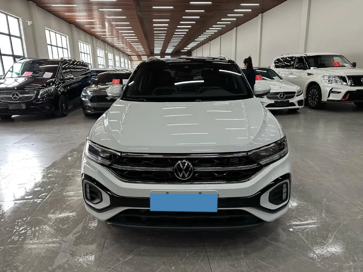 2023 Volkswagen T-Roc 1.5T 160HP L4 7DCT,autocango,china used car exporter,china ev exporter,chinese used car exporter,chinese used ev exporter
