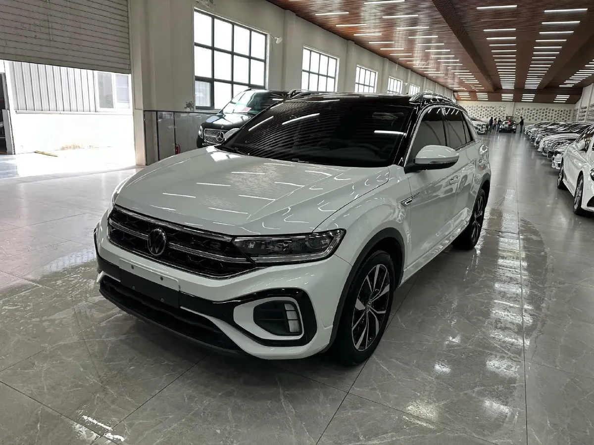 2023 Volkswagen T-Roc 1.5T 160HP L4 7DCT,autocango,china used car exporter,china ev exporter,chinese used car exporter,chinese used ev exporter