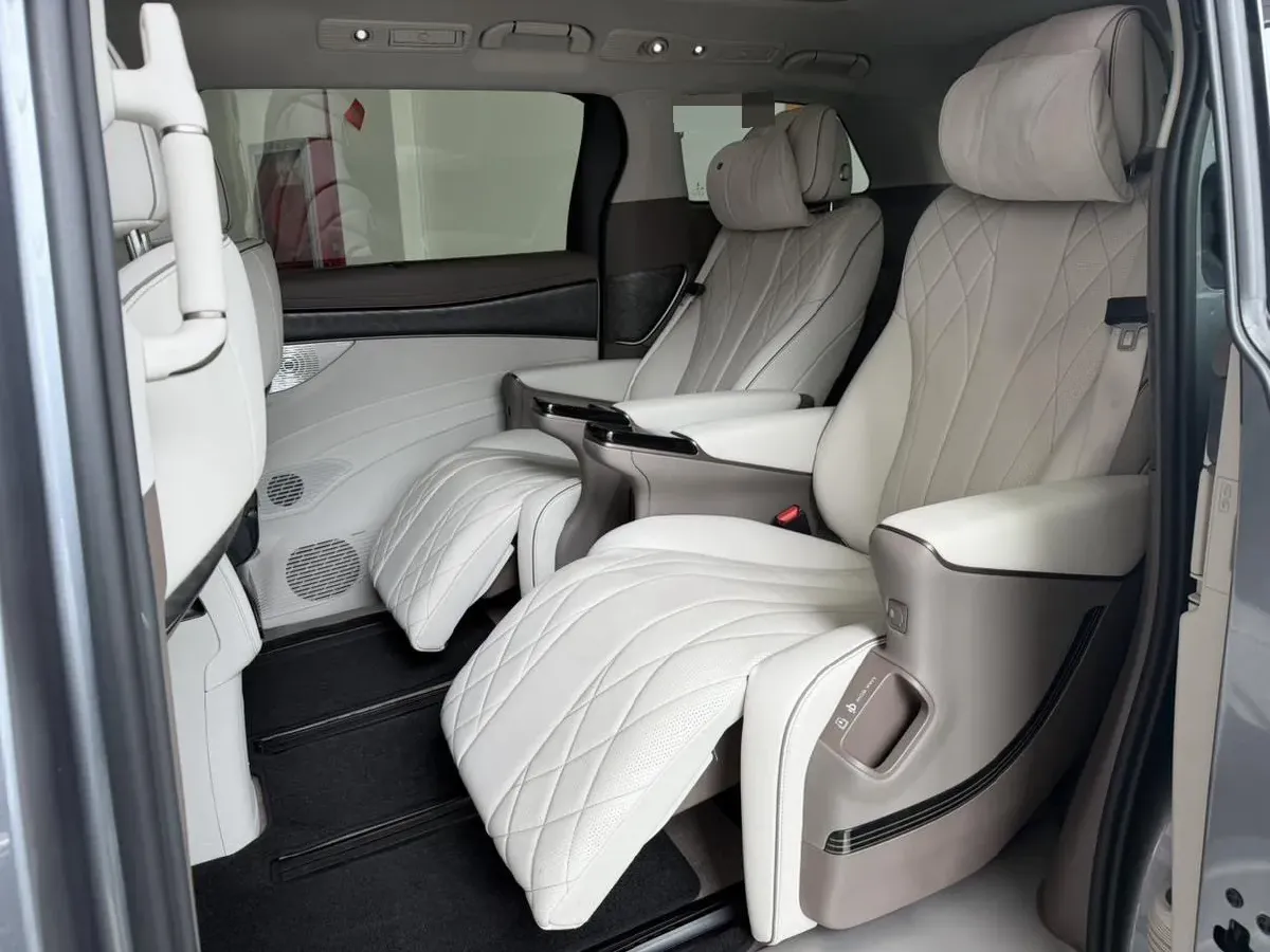 2022 HongQi HS7 3.0T 337HP V6 8AT,autocango,china used car exporter,china ev exporter,chinese used car exporter,chinese used ev exporter