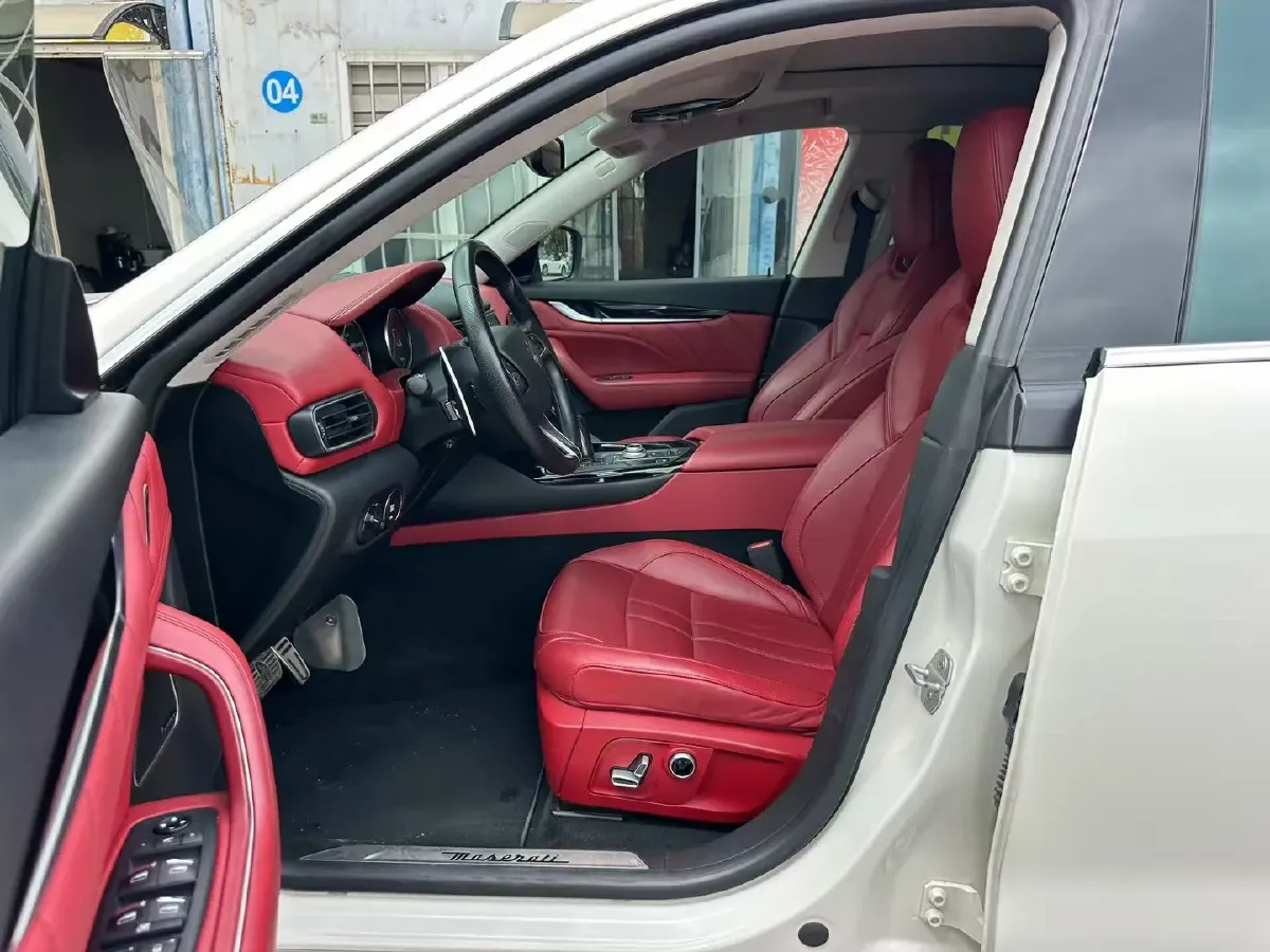 2022 Maserati Levante 3.0T 350HP V6 8AT,autocango,china used car exporter,china ev exporter,chinese used car exporter,chinese used ev exporter