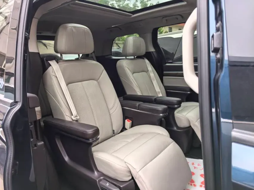 2021 GAC Trumpchi M8 2.0T 252HP L4 8AT,autocango,china used car exporter,china ev exporter,chinese used car exporter,chinese used ev exporter