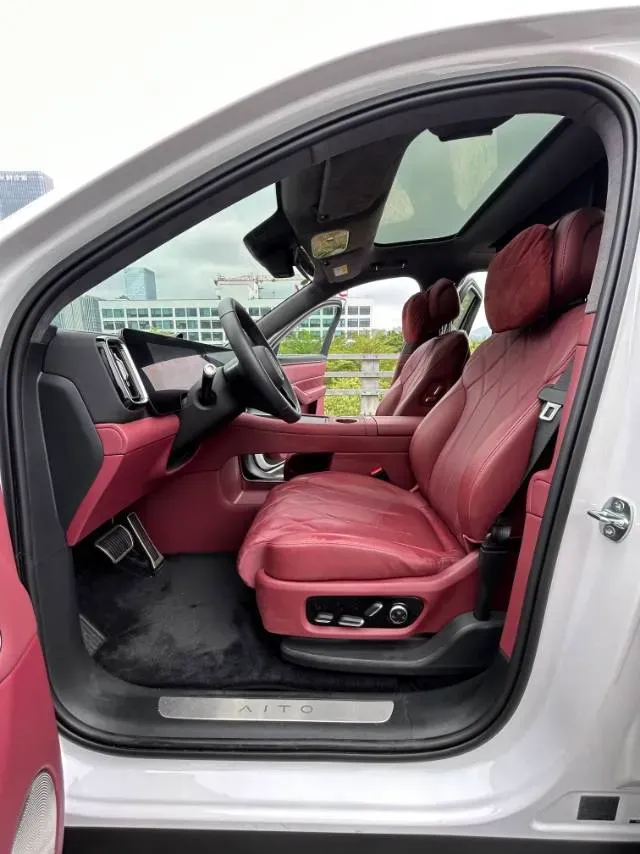 2025 AITO AITO M8 REEV 160HP REEV 53.4KWH,autocango,china used car exporter,china ev exporter,chinese used car exporter,chinese used ev exporter