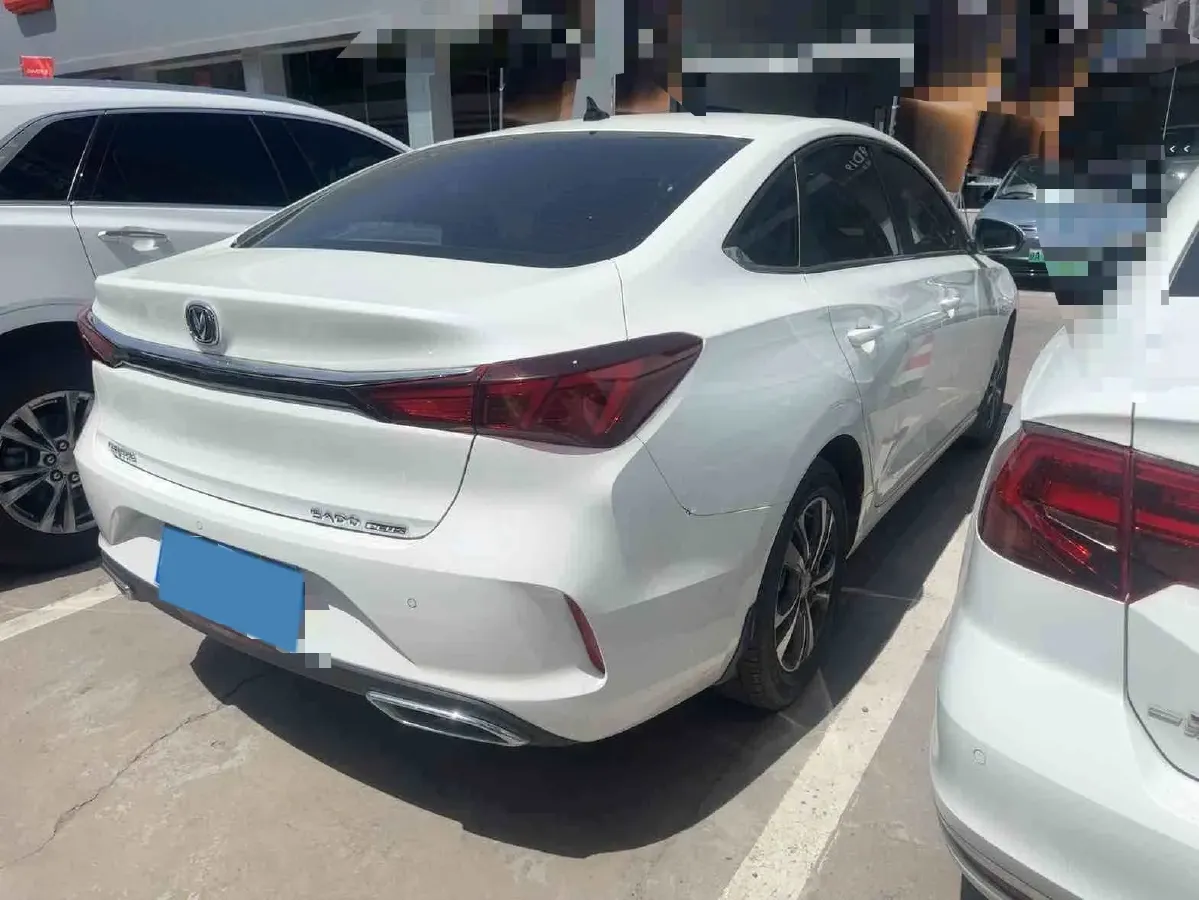 2021 ChangAn Eado 1.6L 128HP L4 5MT,autocango,china used car exporter,china ev exporter,chinese used car exporter,chinese used ev exporter