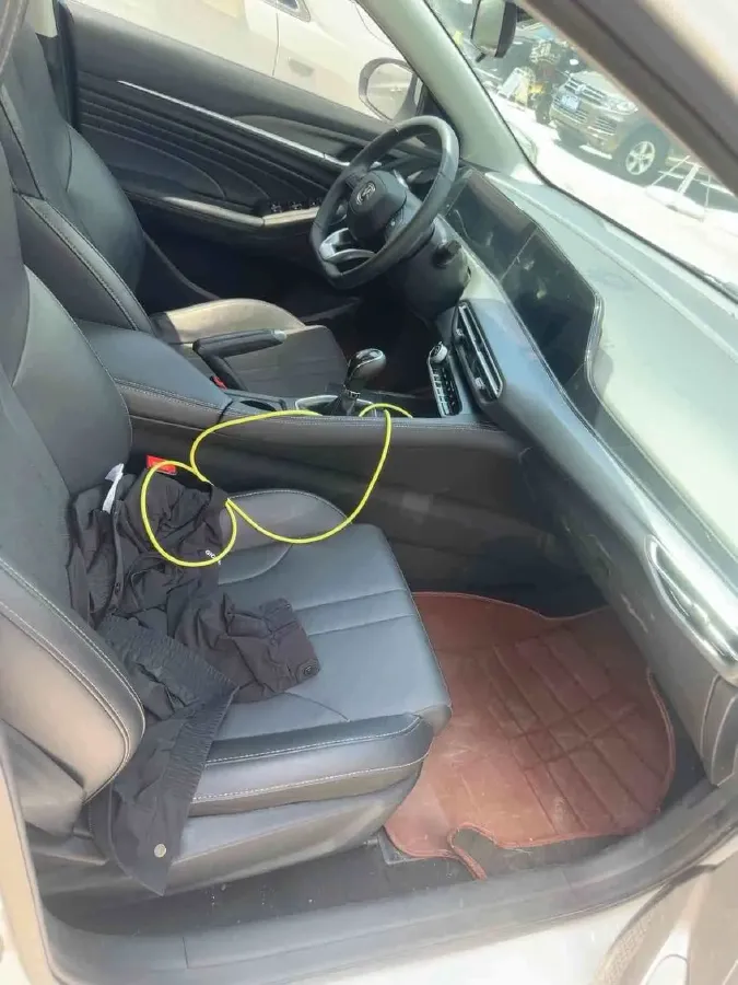 2021 ChangAn Eado 1.6L 128HP L4 5MT,autocango,china used car exporter,china ev exporter,chinese used car exporter,chinese used ev exporter