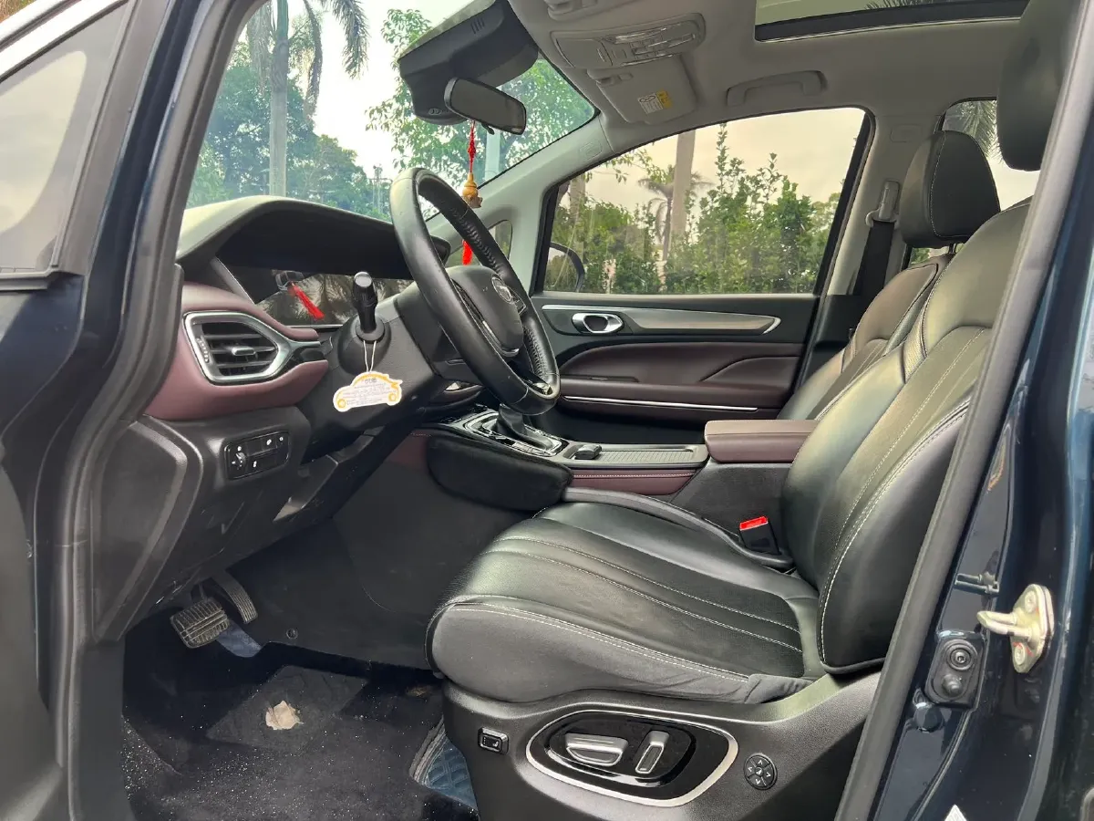 2021 GAC Trumpchi M6 1.5T 169HP L4 7DCT,autocango,china used car exporter,china ev exporter,chinese used car exporter,chinese used ev exporter