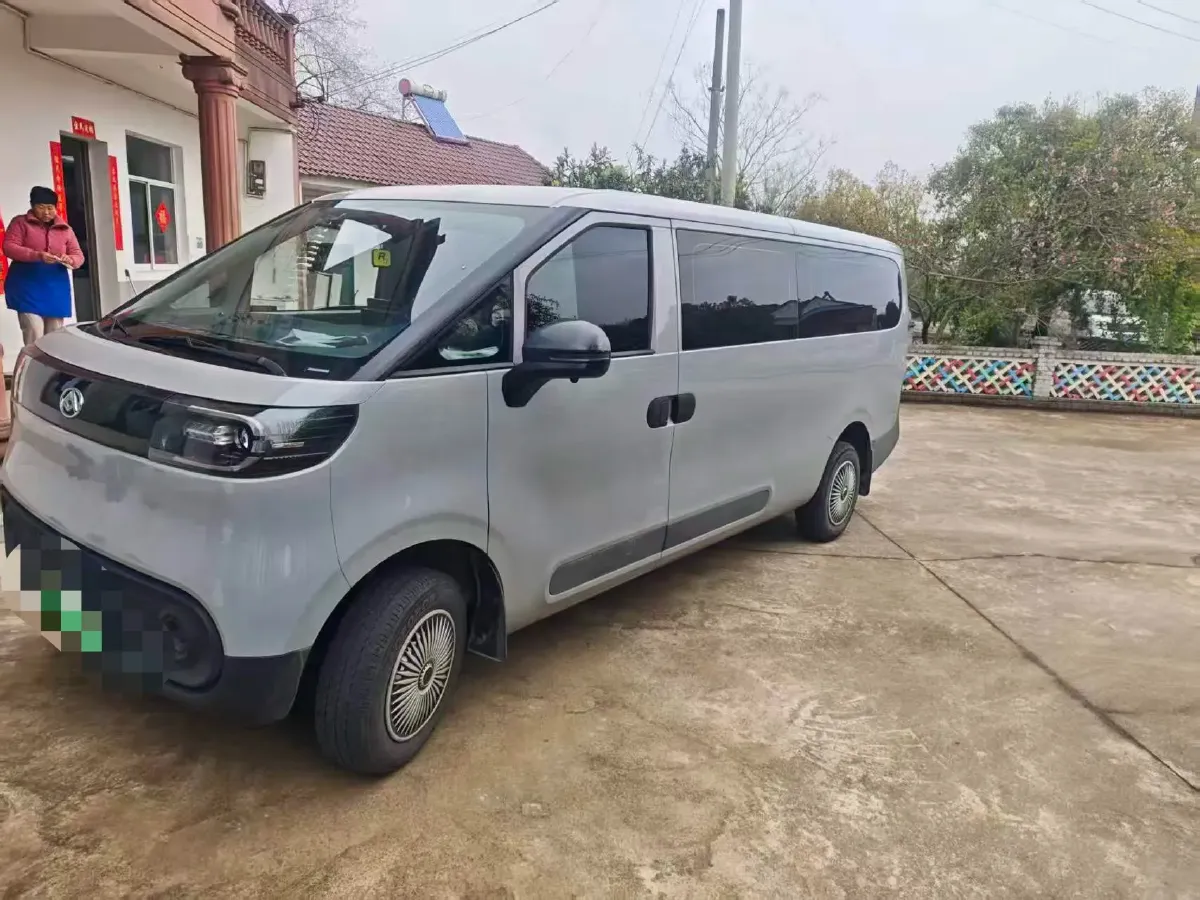 2025 MAXUS XinTu V70 2.0T 150HP L4 9AT,autocango,china used car exporter,china ev exporter,chinese used car exporter,chinese used ev exporter