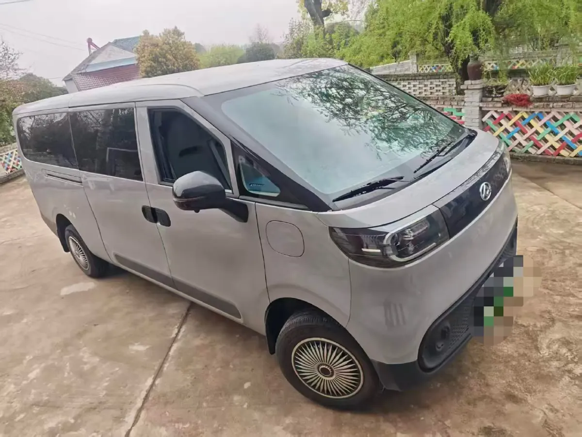 2025 MAXUS XinTu V70 2.0T 150HP L4 9AT,autocango,china used car exporter,china ev exporter,chinese used car exporter,chinese used ev exporter