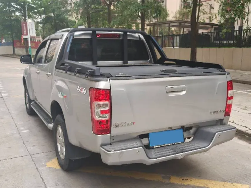 2022 Isuzu RE-MAX Jim 2.8T 120HP L4 5MT,autocango,china used car exporter,china ev exporter,chinese used car exporter,chinese used ev exporter