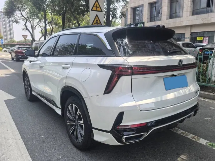 2023 ChangAn CS75 Plus 1.5T 188HP L4 8AT,autocango,china used car exporter,china ev exporter,chinese used car exporter,chinese used ev exporter