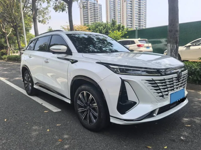 2023 ChangAn CS75 Plus 1.5T 188HP L4 8AT,autocango,china used car exporter,china ev exporter,chinese used car exporter,chinese used ev exporter