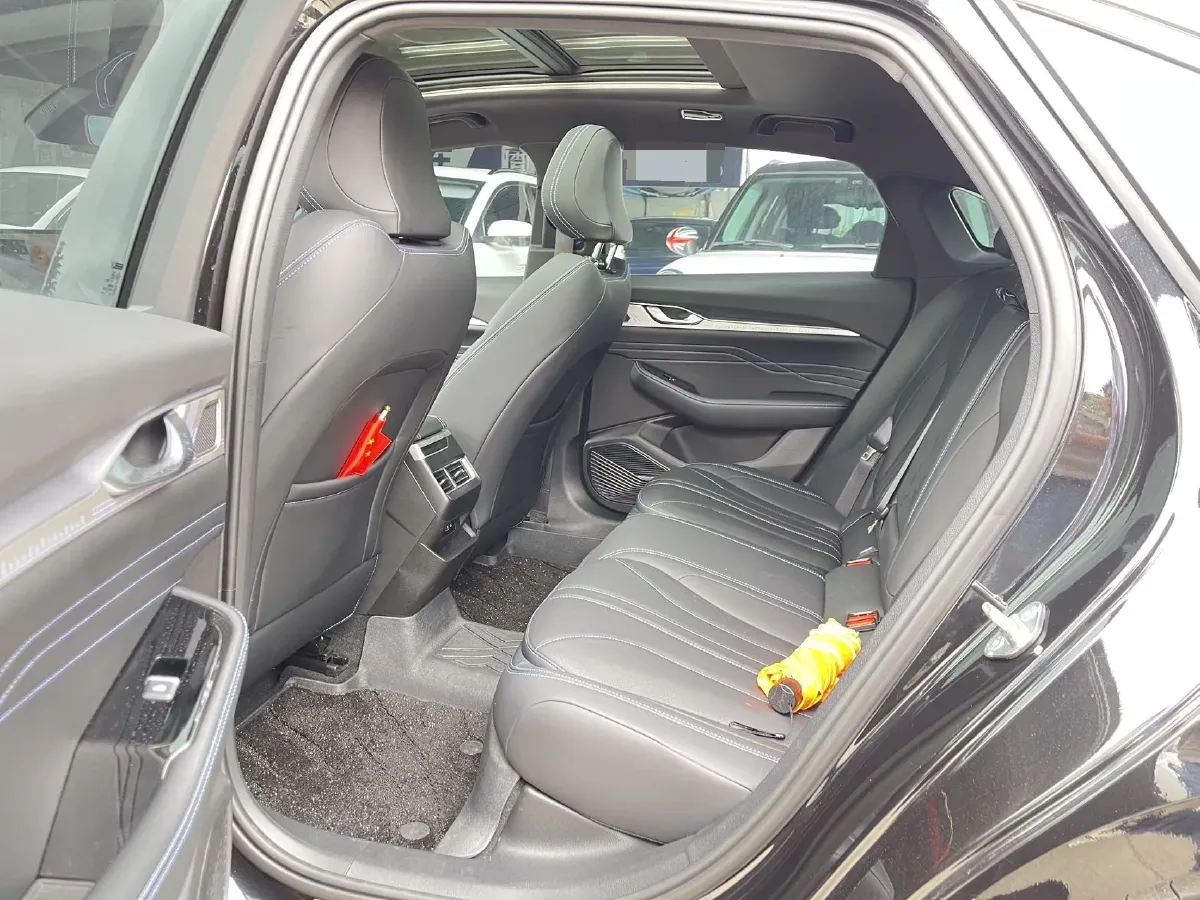 2025 Geely Preface 1.5T 181HP L4 7DCT,autocango,china used car exporter,china ev exporter,chinese used car exporter,chinese used ev exporter