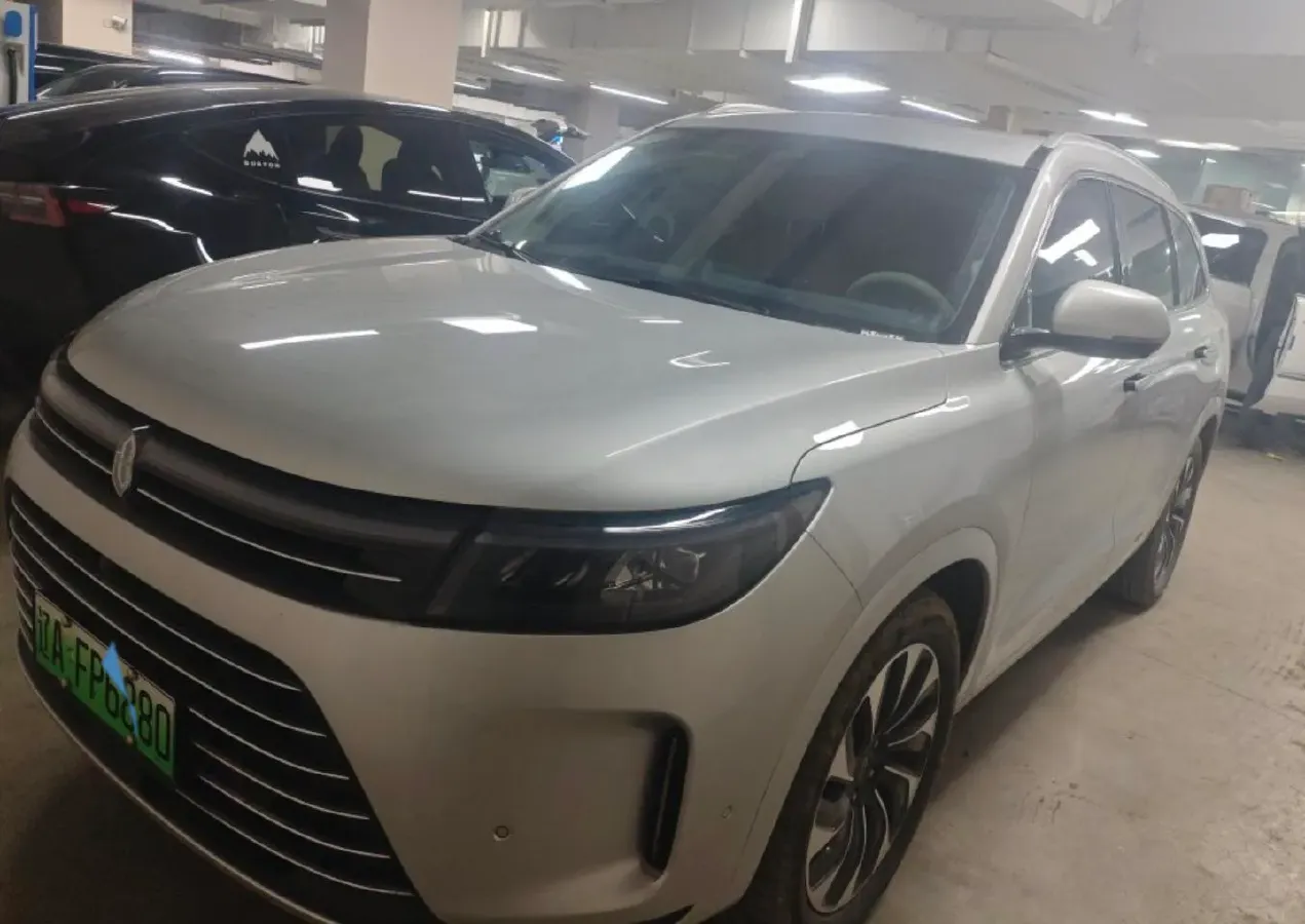 2024 AITO AITO M7 1.5T 152HP L4 REEV 40KWH,autocango,china used car exporter,china ev exporter,chinese used car exporter,chinese used ev exporter
