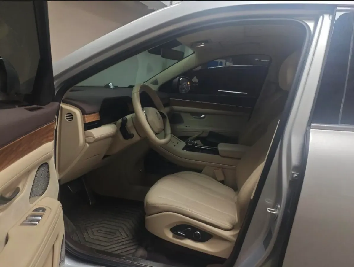 2024 AITO AITO M7 1.5T 152HP L4 REEV 40KWH,autocango,china used car exporter,china ev exporter,chinese used car exporter,chinese used ev exporter