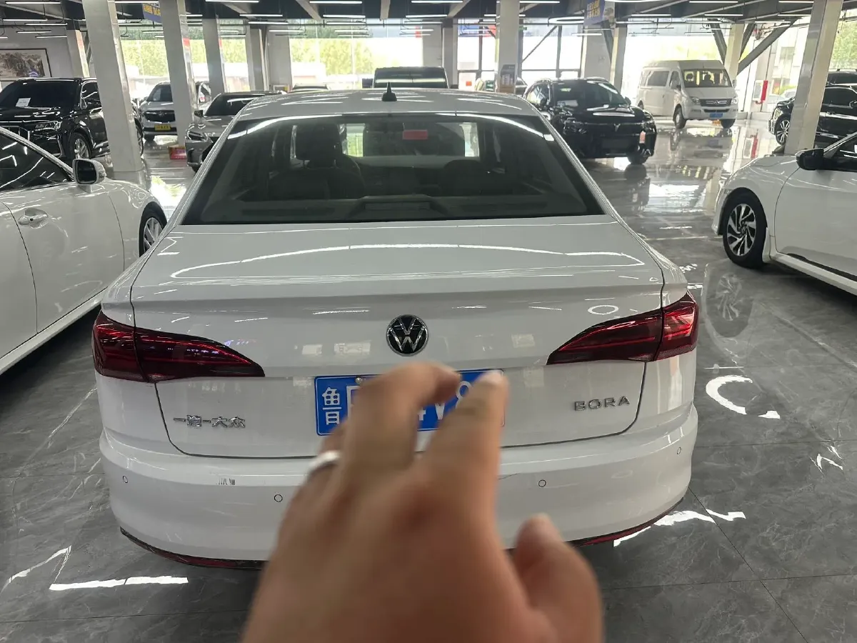 2021 Volkswagen Bora 1.5L 113HP L4 6AT,autocango,china used car exporter,china ev exporter,chinese used car exporter,chinese used ev exporter