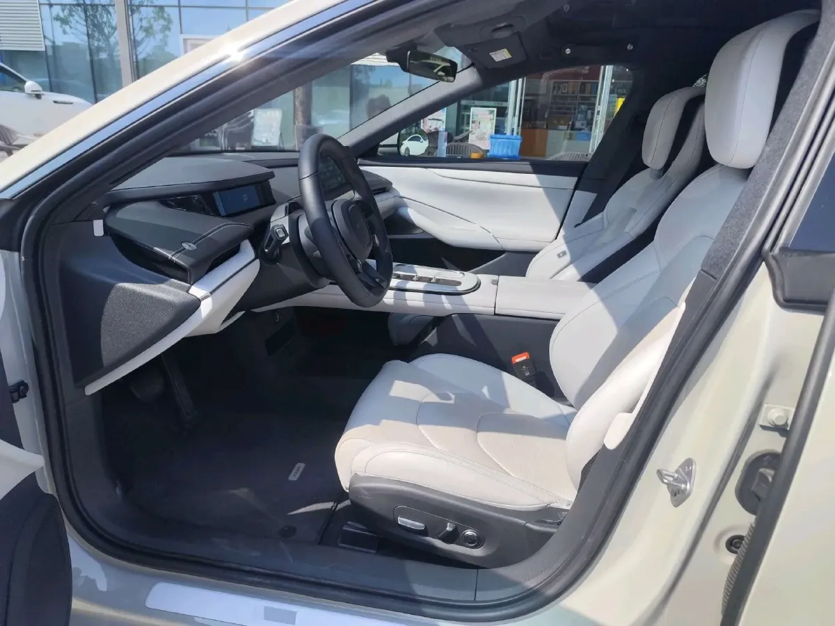 2024 MI SU7 BEV 73.6KWH,autocango,china used car exporter,china ev exporter,chinese used car exporter,chinese used ev exporter