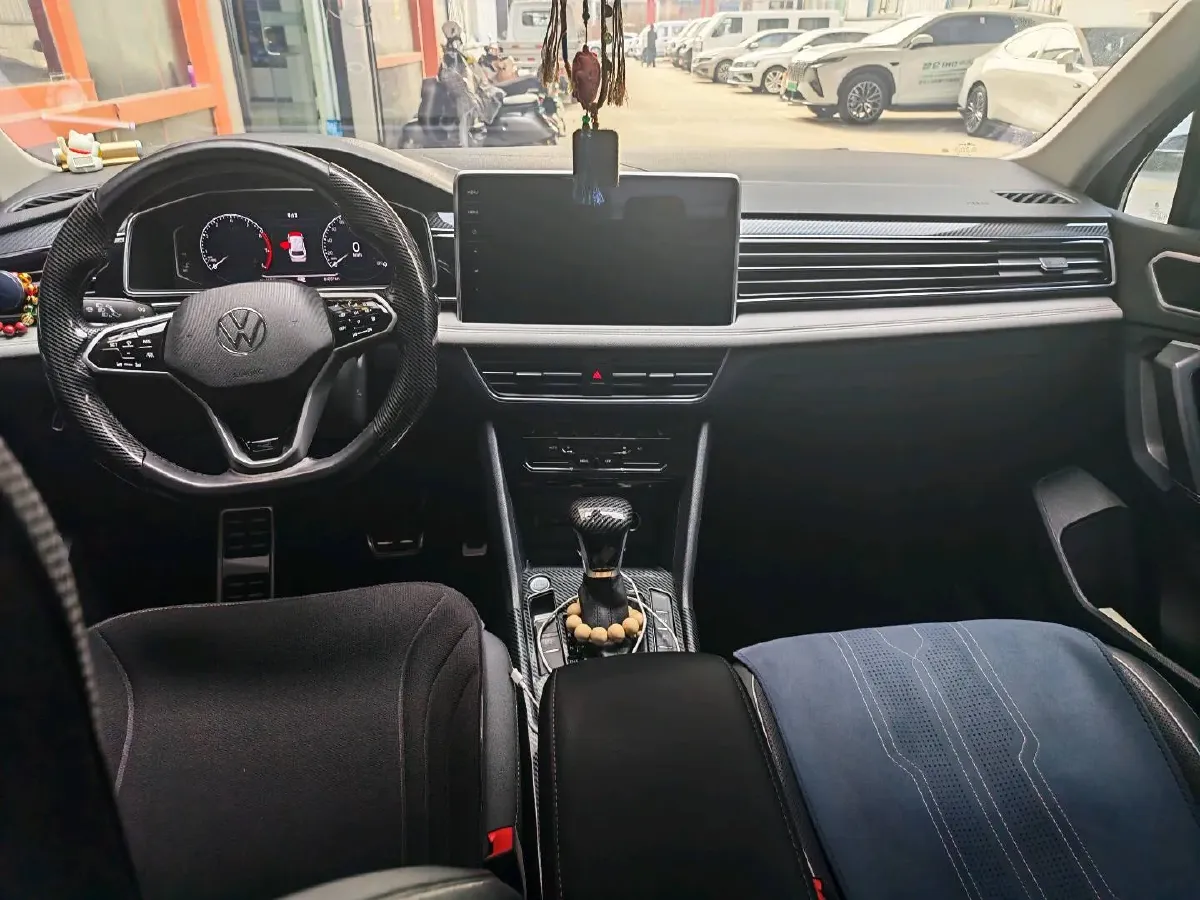 2023 Volkswagen Tiguan L 2.0T 186HP L4 7DCT,autocango,china used car exporter,china ev exporter,chinese used car exporter,chinese used ev exporter
