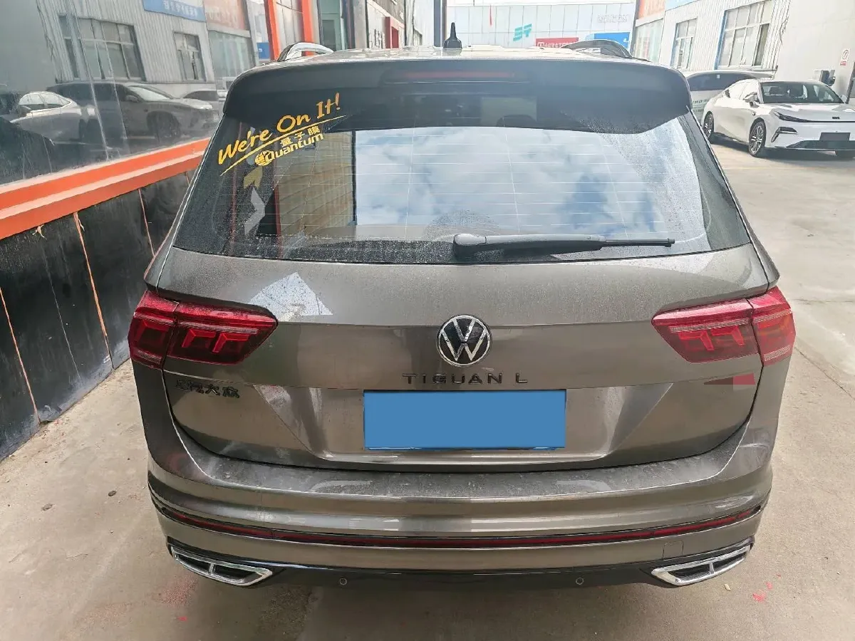 2023 Volkswagen Tiguan L 2.0T 186HP L4 7DCT,autocango,china used car exporter,china ev exporter,chinese used car exporter,chinese used ev exporter
