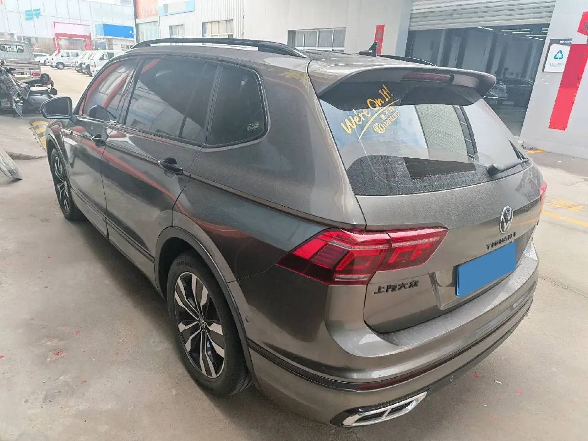 2023 Volkswagen Tiguan L 2.0T 186HP L4 7DCT,autocango,china used car exporter,china ev exporter,chinese used car exporter,chinese used ev exporter