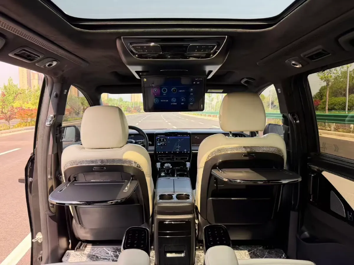 2023 GAC Trumpchi M8 2.0T 252HP L4 8AT,autocango,china used car exporter,china ev exporter,chinese used car exporter,chinese used ev exporter