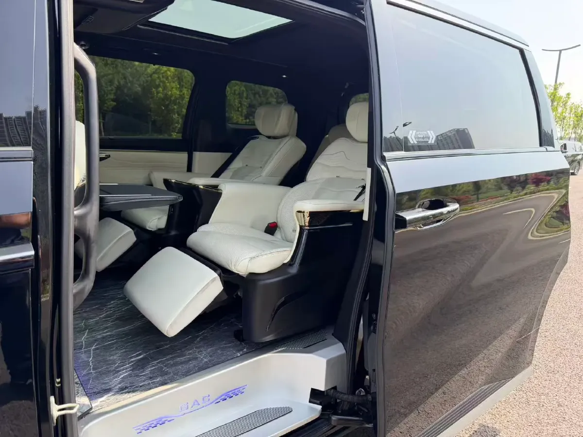 2023 GAC Trumpchi M8 2.0T 252HP L4 8AT,autocango,china used car exporter,china ev exporter,chinese used car exporter,chinese used ev exporter