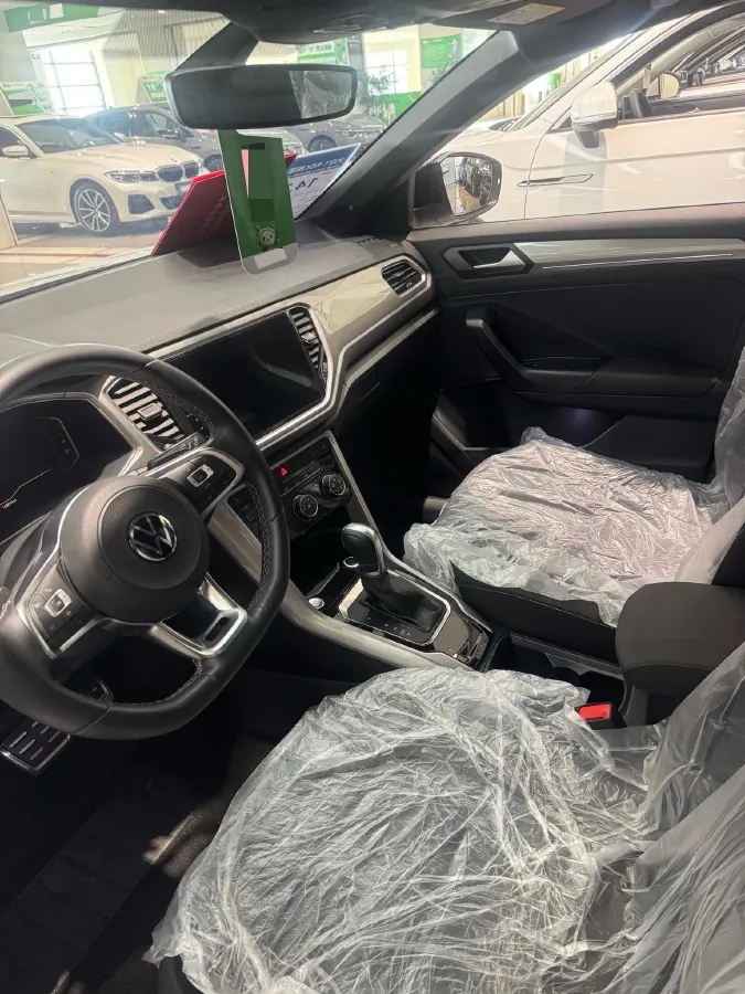 2022 Volkswagen T-Roc 1.4T 150HP L4 7DCT,autocango,china used car exporter,china ev exporter,chinese used car exporter,chinese used ev exporter