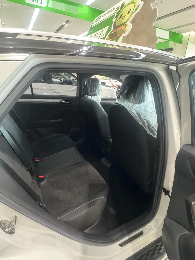 2022 Volkswagen T-Roc 1.4T 150HP L4 7DCT,autocango,china used car exporter,china ev exporter,chinese used car exporter,chinese used ev exporter