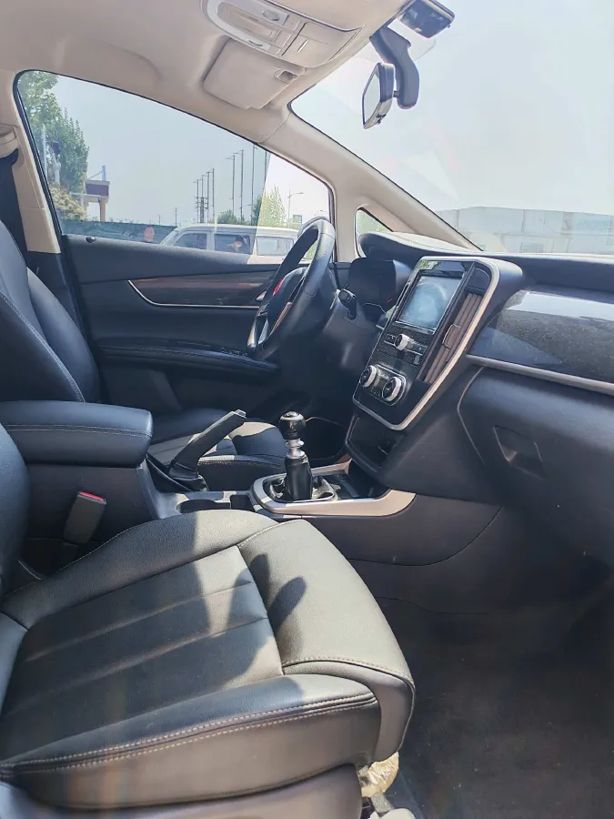 2017 BYD Song MAX 1.5T 154HP L4 6MT,autocango,china used car exporter,china ev exporter,chinese used car exporter,chinese used ev exporter