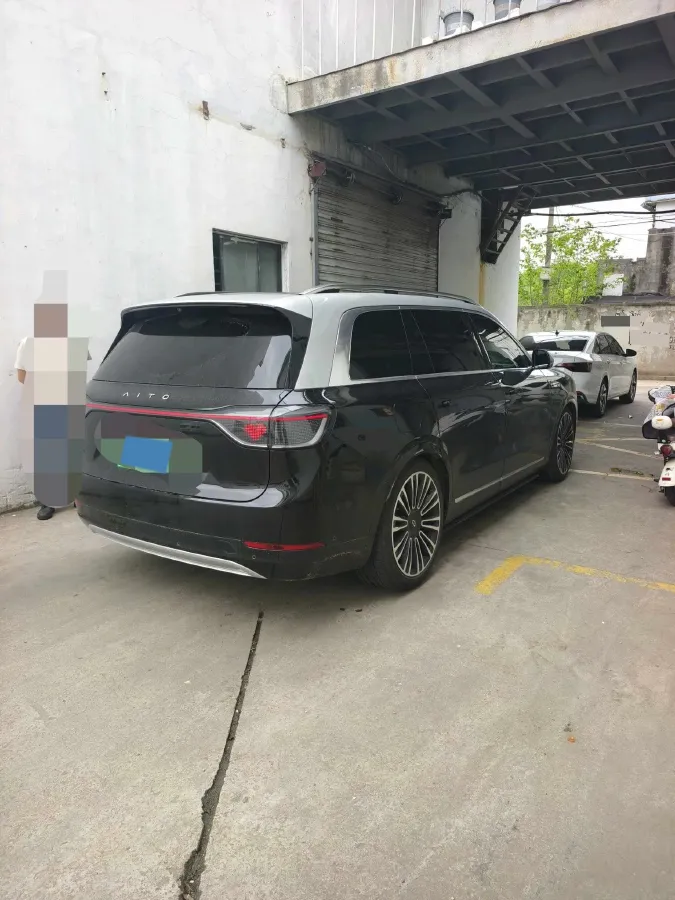 2024 AITO AITO M9 1.5T 152HP L4 REEV 42KWH,autocango,china used car exporter,china ev exporter,chinese used car exporter,chinese used ev exporter