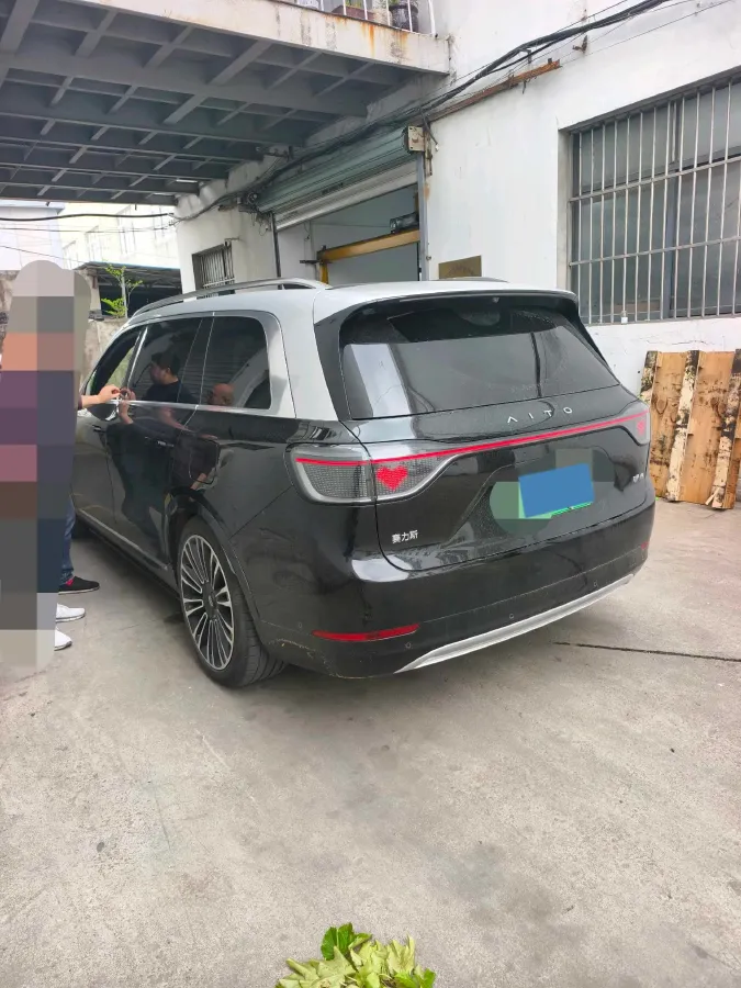2024 AITO AITO M9 1.5T 152HP L4 REEV 42KWH,autocango,china used car exporter,china ev exporter,chinese used car exporter,chinese used ev exporter