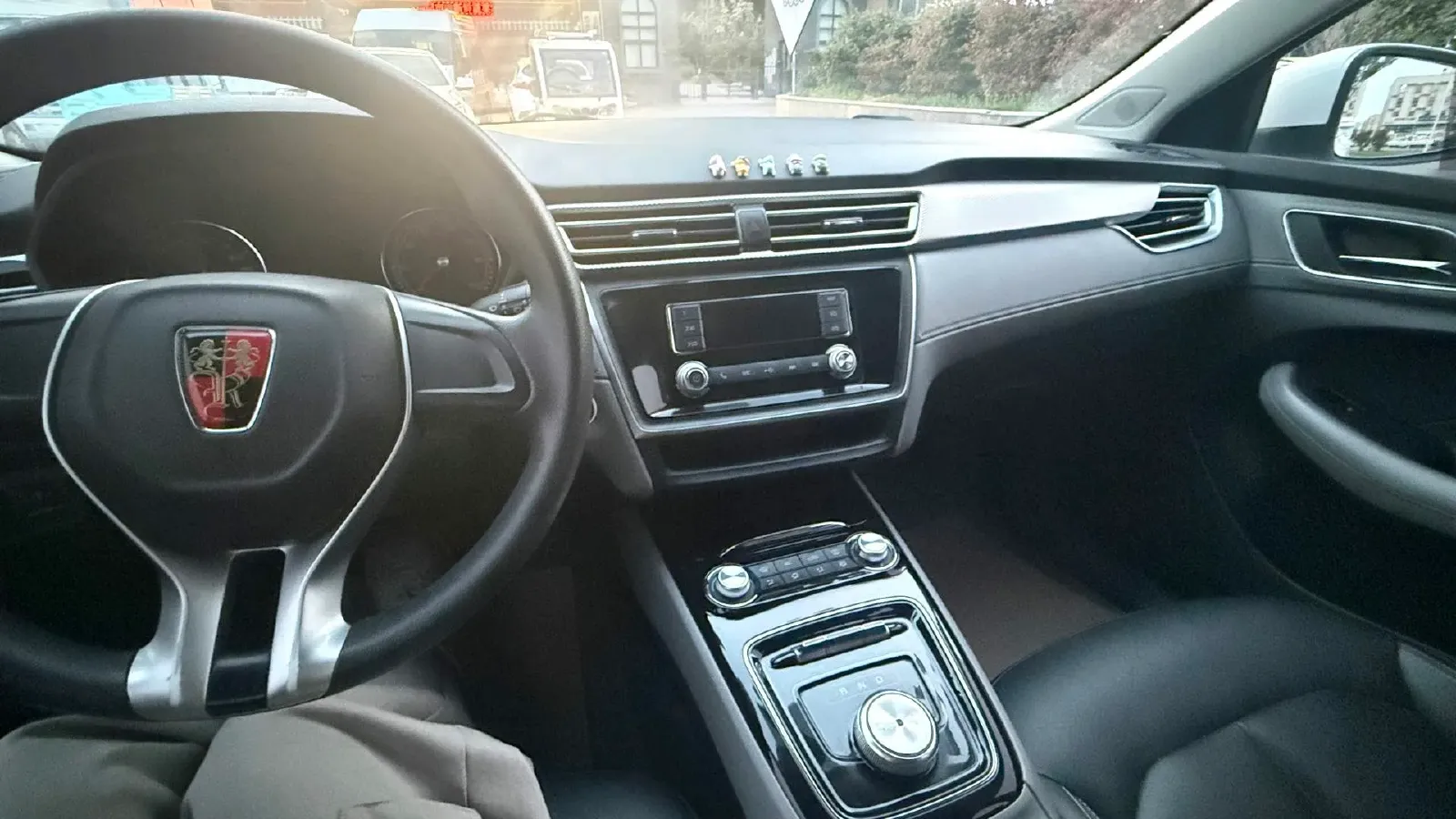 2019 Roewe Ei5 BEV 52.5KWH,autocango,china used car exporter,china ev exporter,chinese used car exporter,chinese used ev exporter