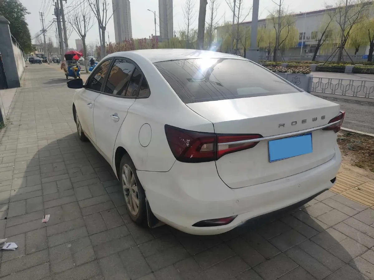 2020 Roewe i5 1.5L 120HP L4 CVT,autocango,china used car exporter,china ev exporter,chinese used car exporter,chinese used ev exporter