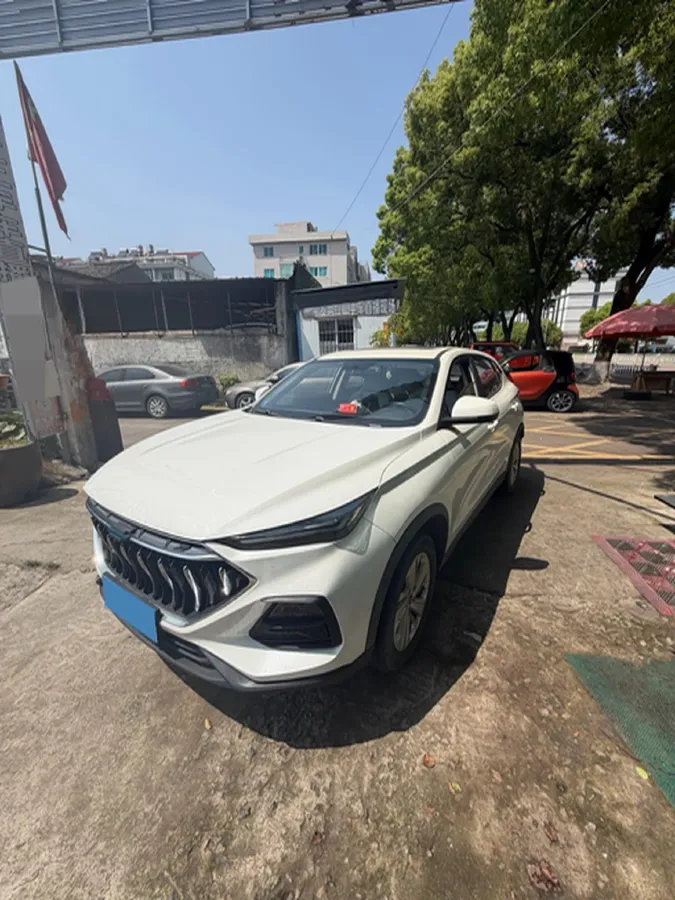 2022 ChangAn Eado 1.6L 128HP L4 5MT,autocango,china used car exporter,china ev exporter,chinese used car exporter,chinese used ev exporter